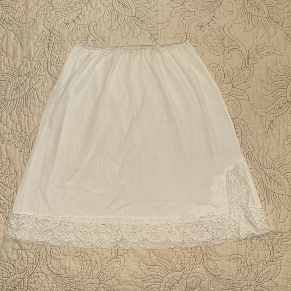 Vintage Vassarette nylon slip